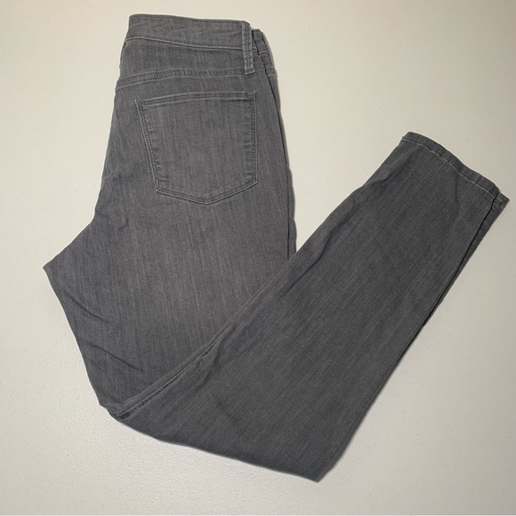 UNIVERSAL THREADS SIZE 8 Women Jeans High Rise Skinny Gray Casual Date Everyday - Picture 16 of 16
